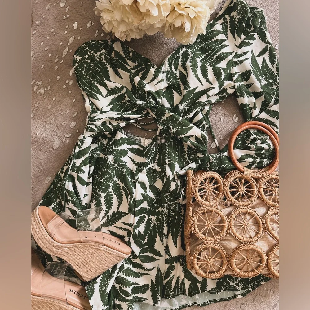 Green Fern Print Cutout Romper - Picture 3 of 3